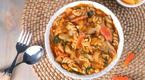 Nikmati Kelezatan Seblak Kuah dengan Bumbu Pedas yang Menggugah Selera