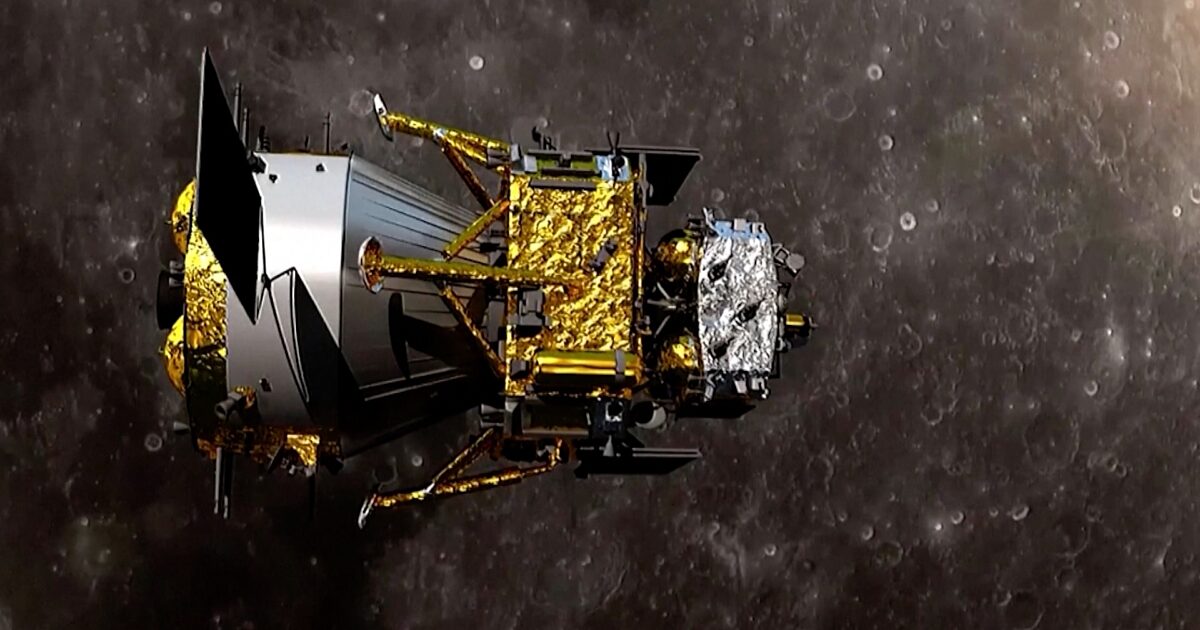 Scientists examining lunar samples from Chang'e-6 mission 