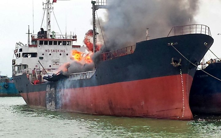 Kebakaran Kapal Tanker