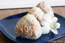 Onigiri Isi Salmon
