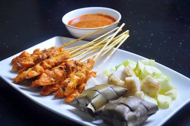 Sate Memeng: Kisah Seru dan Tips Jitu Menikmati Sate Khas yang Bikin Nagih 3 Sate Memeng