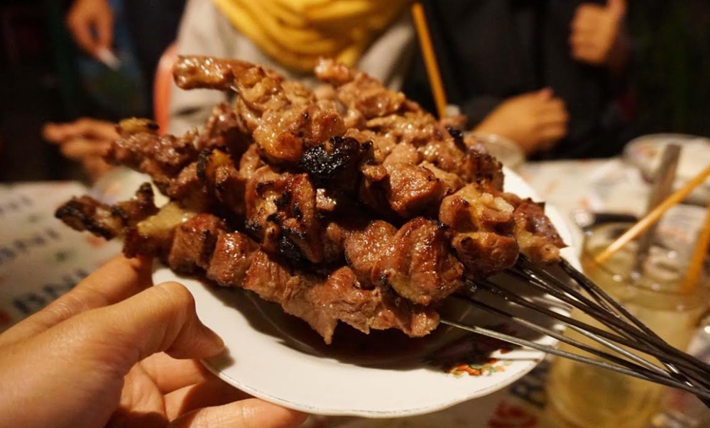 Sate Memeng: Kisah Seru dan Tips Jitu Menikmati Sate Khas yang Bikin Nagih 1 Sate Memeng