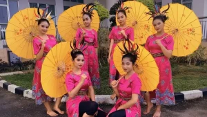 Tari Payung: Tarian Tradisional yang Sarat Makna Cinta dan Perlindungan