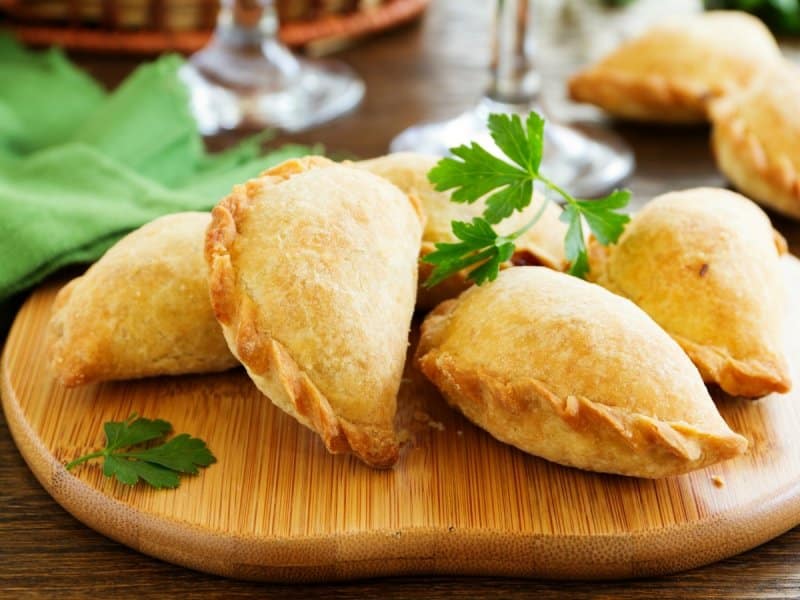 Pastel Ikan Patin: Camilan Tradisional yang Menggoda Selera 3 Pastel Ikan Patin