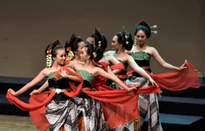 Tarian Budaya Sunda: Keindahan dan Filosofi yang Memikat Hati