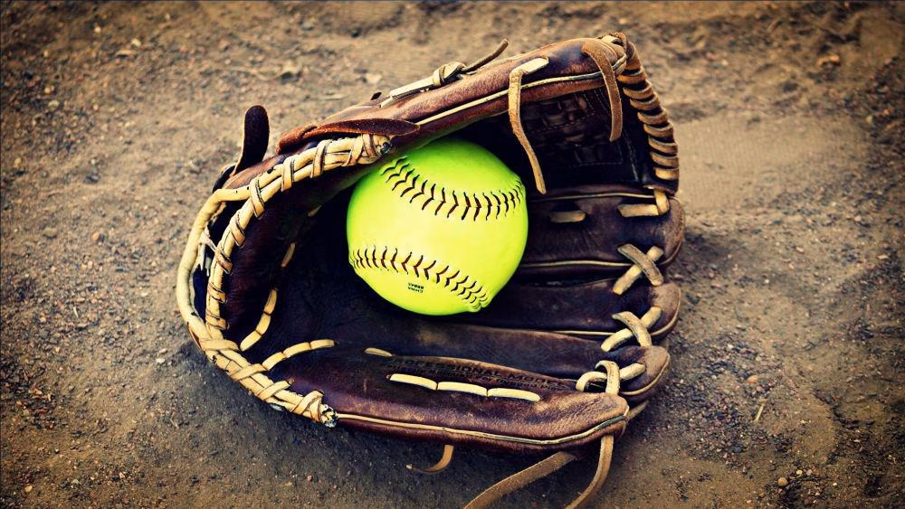 Softball Sport: Kombinasi Kecepatan, Strategi, dan Persahabatan di Lapangan 1 softball sport