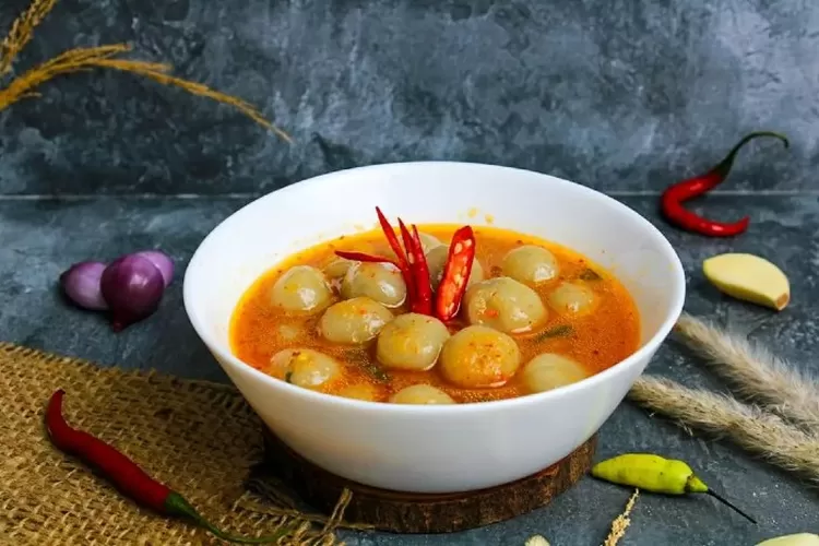 Cilok Mercon: Pedasnya Bikin Nagih! Mengupas Si Bola Kenyal dengan Ledakan Rasa Lezat 1 Cilok Mercon