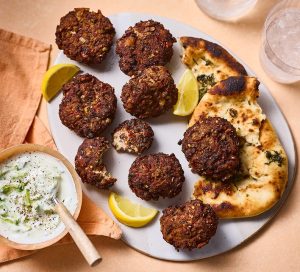 Chapli Kebab: Rasa yang Membuat Hati Terhanyut dan Lidah Bergetar