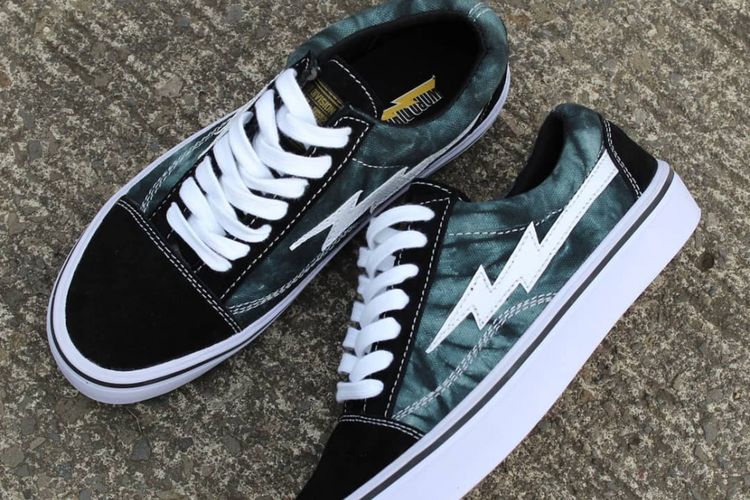 Word Division, Brand Lokal dengan Karakter Urban Kuat 2 Word Division