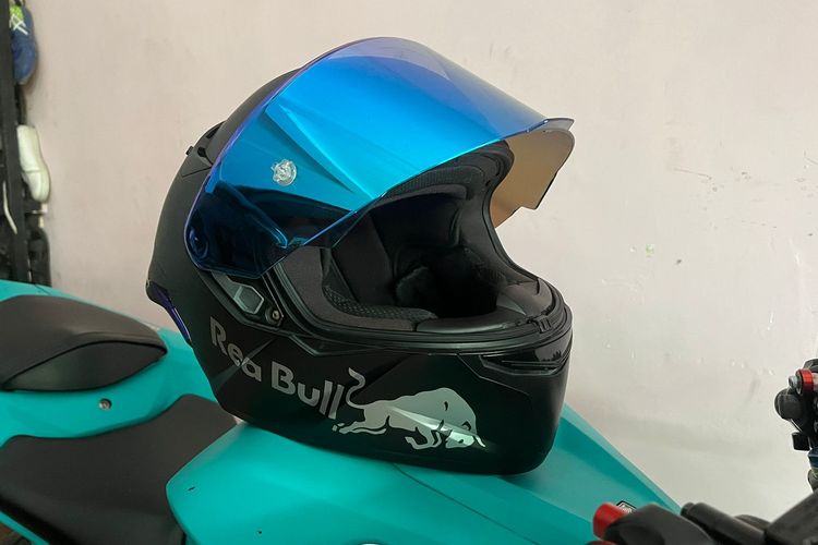Problem Helm Premium Eropa