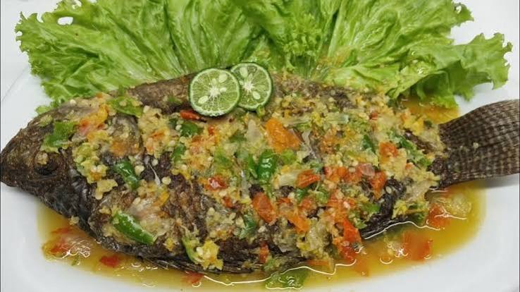 Nila Sambal Hijau, Rahasia Gurih Pedas yang Bikin Nambah Nasi 2 Kenapa Nila Sambal Hijau Selalu Jadi Favorit