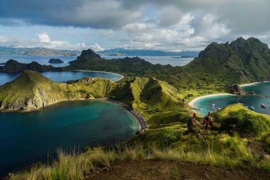 Pulau Padar, Surga Eksotis yang Menyuguhkan Panorama Alam Tak Terlupakan 2 Pulau Padar